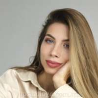 Анна Константинова