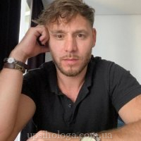 Роман Федорик