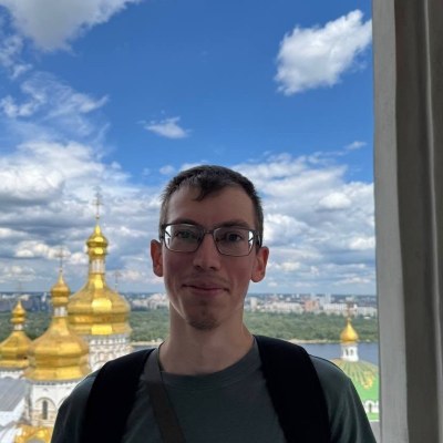 Дитячий психолог Максим Постоєнко