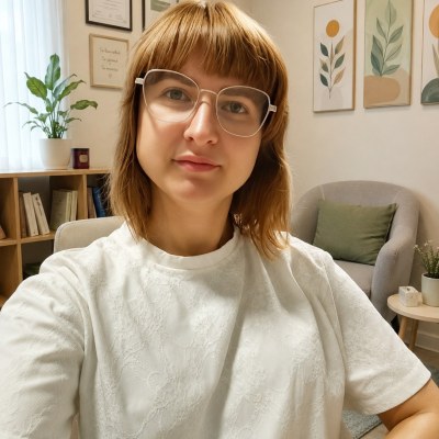 Яна Луценко